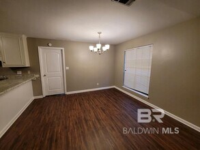 105 Lively Cir in Daphne, AL - Building Photo - Building Photo