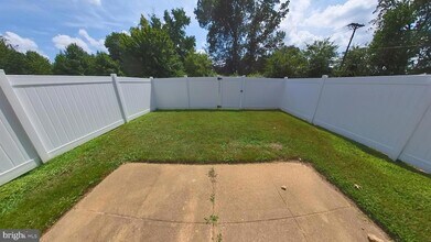 2050 Nike Dr in Waldorf, MD - Building Photo - Building Photo