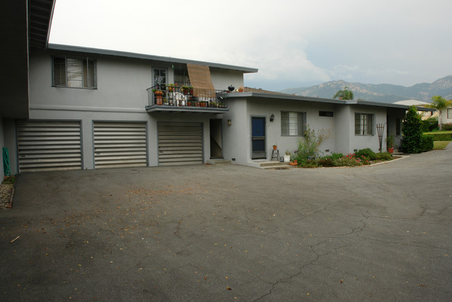 120 W Calle Crespis in Santa Barbara, CA - Building Photo - Building Photo