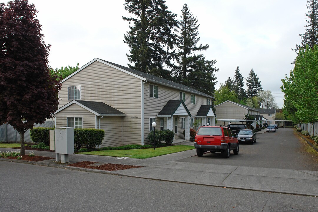 Sherman Street Apartments-LSM-099 in Portland, OR - Foto de edificio