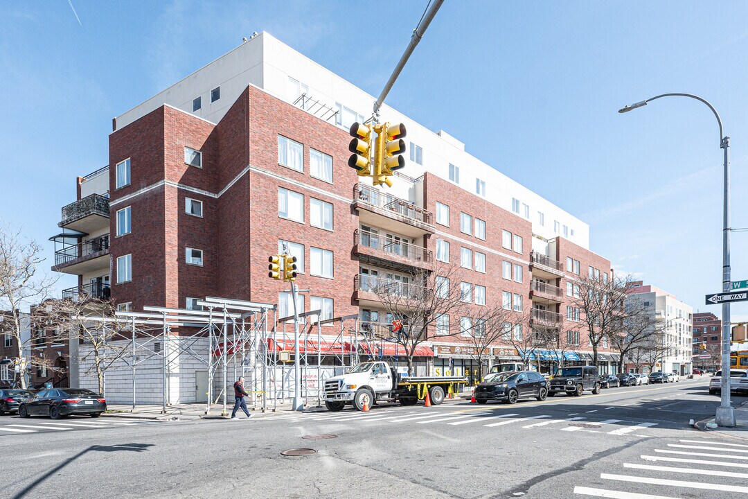 331-339 Kings Hwy in Brooklyn, NY - Foto de edificio