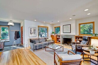 360 Velarde St in Mountain View, CA - Building Photo - Building Photo