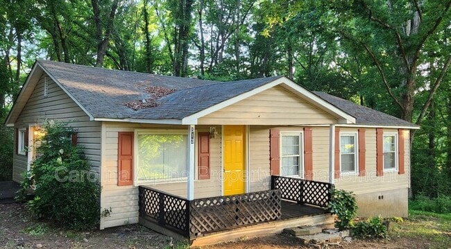 property at 513 Buckle Bee Rd