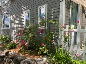 326 Reservoir Dr in Weare, NH - Building Photo - Building Photo