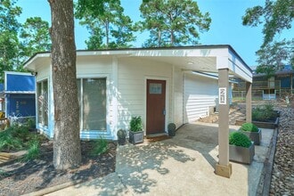 21 Harbour Ln in Coldspring, TX - Building Photo - Building Photo