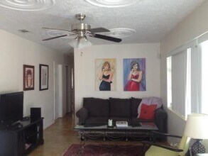355 NW 8th Ave in Delray Beach, FL - Building Photo - Building Photo