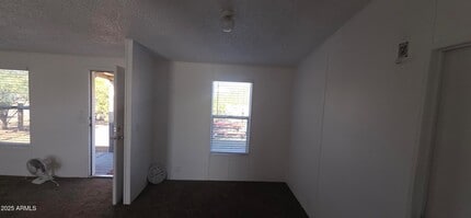 2209 E Carriage Dr in Phoenix, AZ - Building Photo - Building Photo