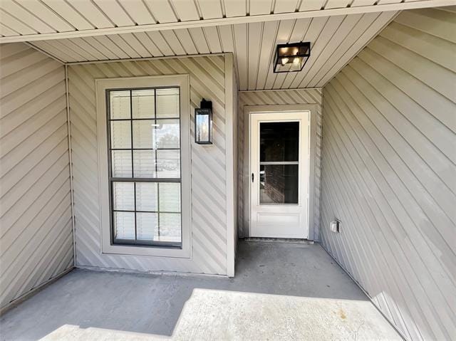 property at 2 Redford Ct