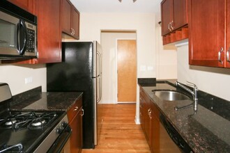628 W Wrightwood Ave in Chicago, IL - Building Photo - Building Photo