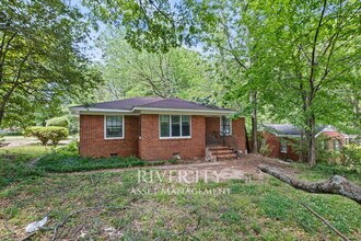 4051 Auburn Rd in Memphis, TN - Building Photo - Building Photo