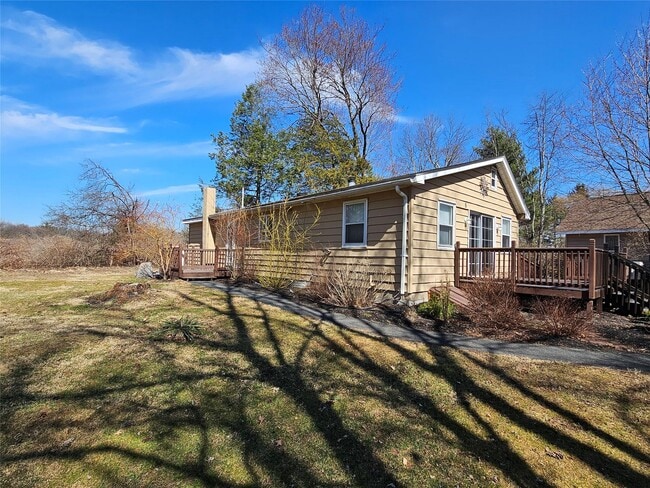 property at 5 Friendly Acres