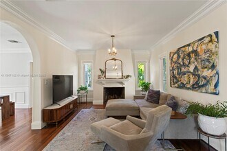604 Alcazar Ave in Coral Gables, FL - Building Photo - Building Photo
