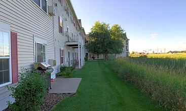 Camden Apartments in Sauk Rapids, MN - Foto de edificio - Building Photo