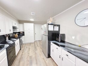 2008 26th St in Lubbock, TX - Building Photo - Building Photo