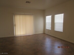 1413 Beaver Spring St in Las Vegas, NV - Building Photo - Building Photo