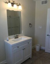 237 Closter Dock Rd in Closter, NJ - Building Photo - Building Photo