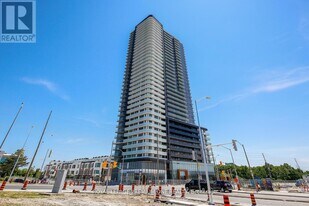 7895 Jane St in Vaughan, ON - Building Photo