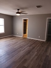 7510 Legend Rock in San Antonio, TX - Building Photo - Building Photo