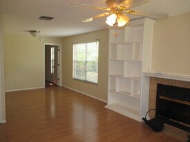 3626 59th Ave W, Unit 3626 in Bradenton, FL - Building Photo
