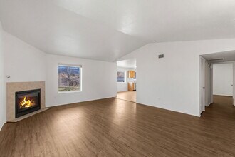11031 Deer Lodge Pl SE in Albuquerque, NM - Building Photo - Building Photo