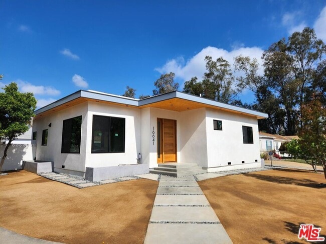 property at 16641 McCormick St