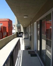 1241 N Fairfax Ave in West Hollywood, CA - Building Photo - Building Photo