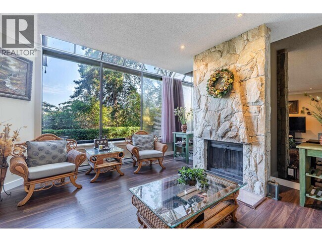 1200 Island Park Walk in Vancouver, BC - Building Photo - Building Photo