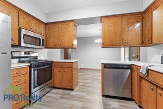 3101 61st Ave N in Minneapolis, MN - Building Photo - Building Photo