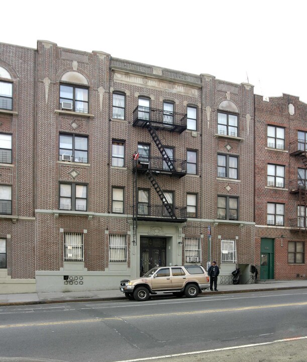 1600 Bedford Ave in Brooklyn, NY - Building Photo