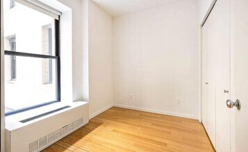 30 West St in New York, NY - Building Photo - Building Photo