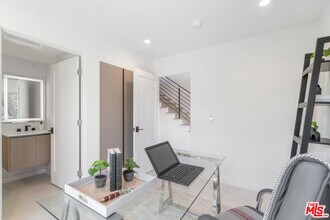 853 N Detroit St in Los Angeles, CA - Building Photo - Building Photo