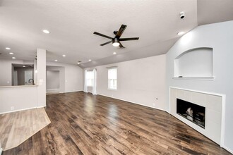 2806 Bison Bluff in Missouri City, TX - Building Photo - Building Photo