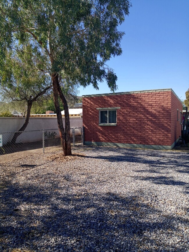 244 N Westmoreland Ave, Unit 244 in Tucson, AZ - Foto de edificio - Building Photo