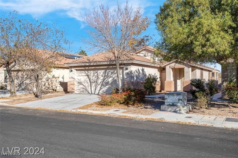 10992 Vallerosa St in Las Vegas, NV - Building Photo