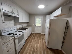 411 Schubert Dr in Pensacola, FL - Building Photo - Building Photo