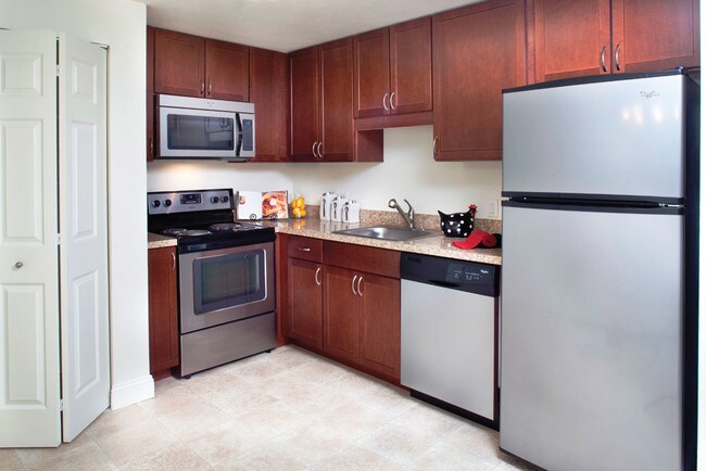 The Village at Marshfield photo'