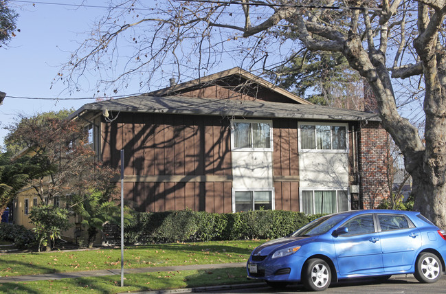 1401 Cottage St in Alameda, CA - Building Photo - Building Photo