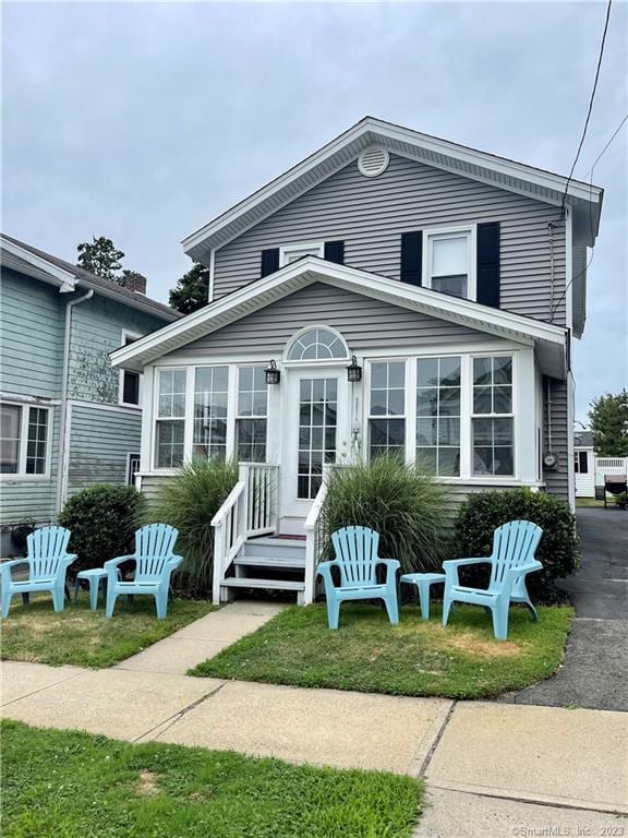 property at 31 Lawrence Ave