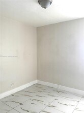 1945 Pierce St-Unit -1 in Hollywood, FL - Building Photo - Building Photo