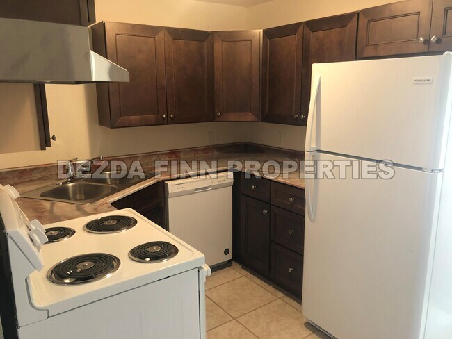 947 E Augusta Ave in Spokane, WA - Building Photo - Building Photo