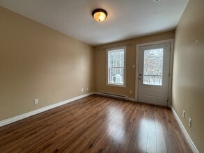 523 Canterbury Dr in Fredericton, NB - Building Photo - Building Photo