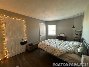 300 Meridian St in Boston, MA - Building Photo - Building Photo