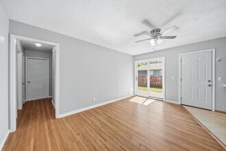 8936 E 33rd Pl in Tulsa, OK - Building Photo - Building Photo