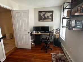 585 Broadway, Unit 2 in Somerville, MA - Foto de edificio - Building Photo