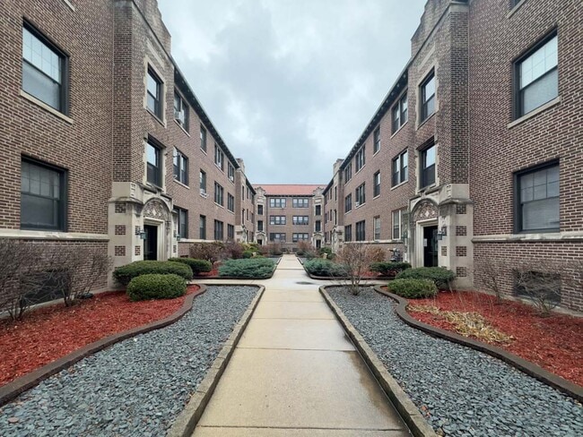 property at 1322 Oak Ave