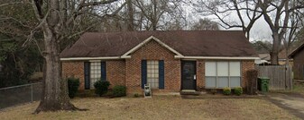 5817 Hyde Park Dr in Montgomery, AL - Building Photo