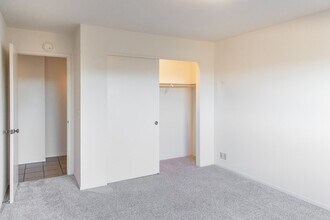 305 Lighthouse Ave in Pacific Grove, CA - Building Photo - Building Photo