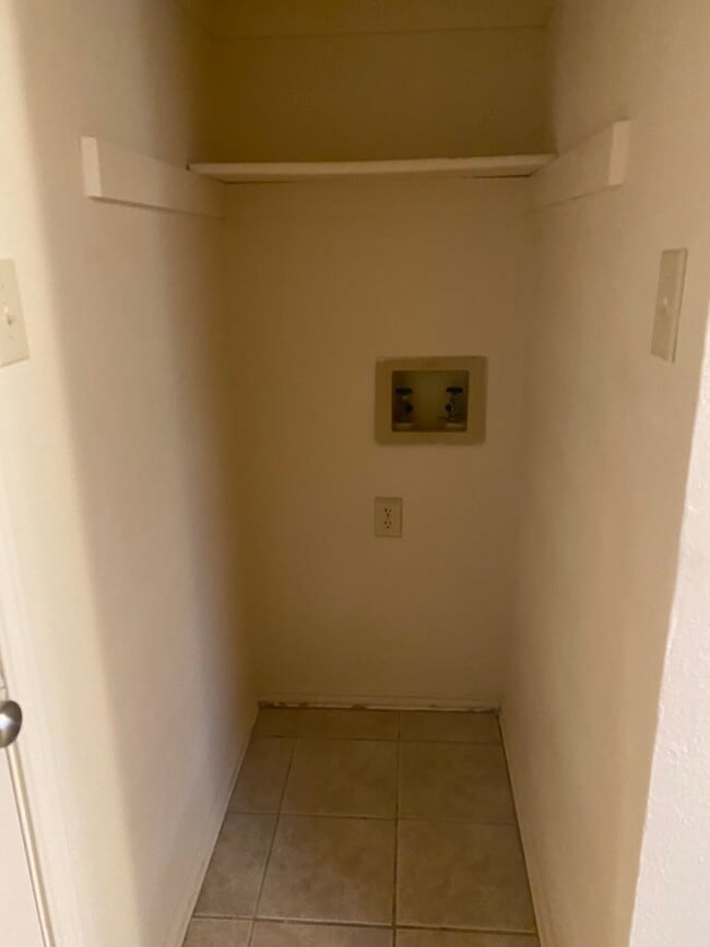 201 Brook Cir in Krum, TX - Building Photo - Building Photo