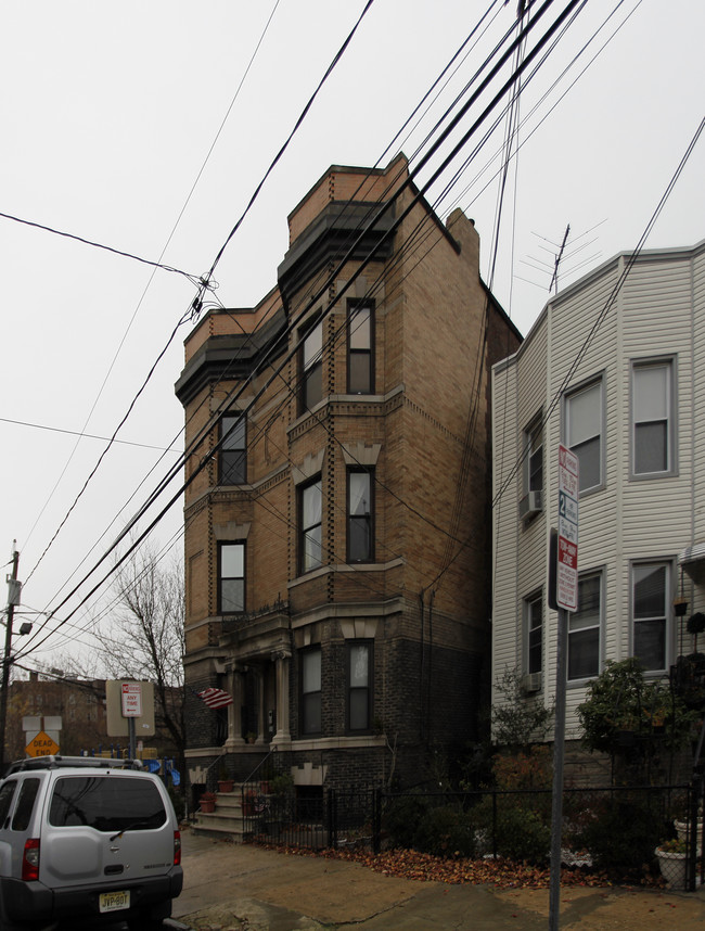 117 Ogden Ave in Jersey City, NJ - Building Photo - Building Photo