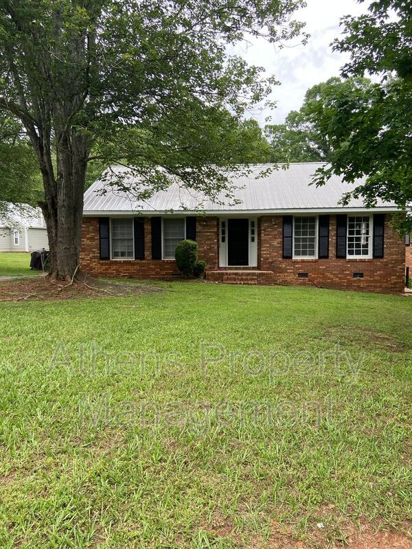 property at 117 Jockey Club Dr